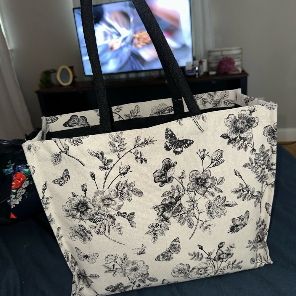 Floral Black and White Tote Bag